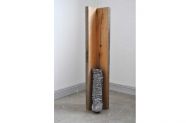 Installationsdetail, O.T., Holz (Eiche) 90x15x15cm, Schiefer und Steinkleber, 40x9x9cm