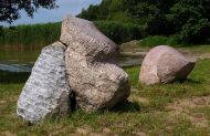 “Three Boulders”, 2012, granite, 100x100x220cm